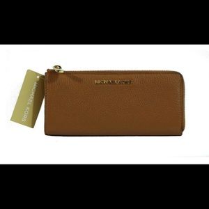 Michael Kors Bedford L 3 Qtr Zip Leather Wallet